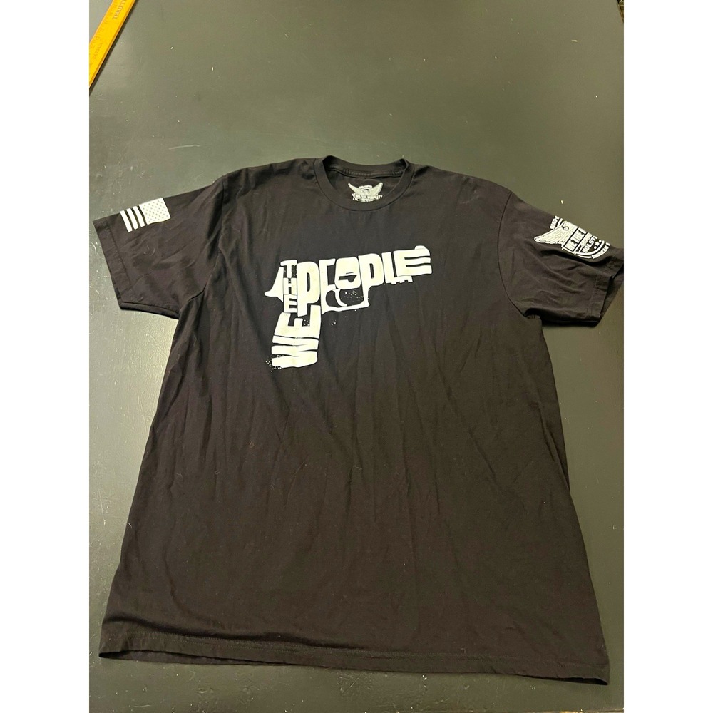We The People Black Pistols Graphic Logo Tee Short Sleeve Shirt Sz XL Made